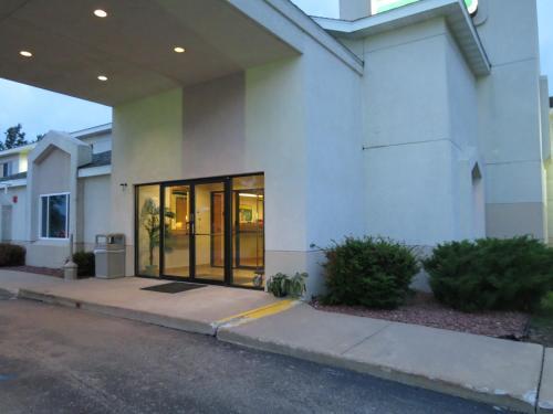 Motel America's Best Inn Antigo