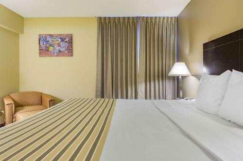 Hotel Econo Lodge Inn & Suites Triadelphia