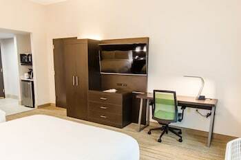 Holiday Inn Express Hotel & Suites Harriman