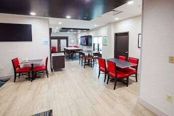Holiday Inn Express Hotel & Suites Harriman