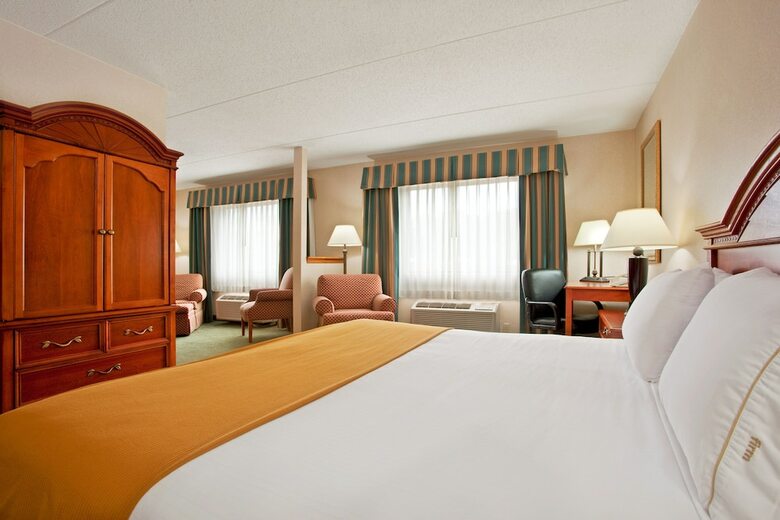 Holiday Inn Express Hotel Pittsburgh-north/harmarville