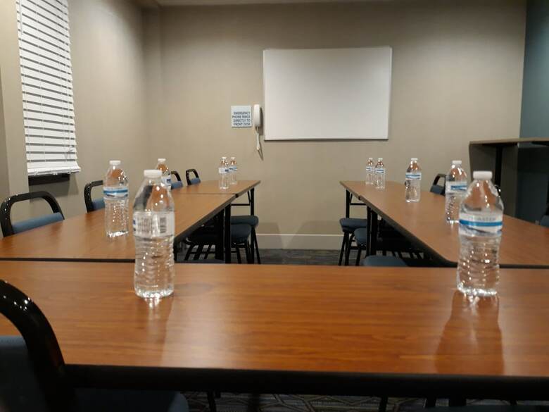 Holiday Inn Express Hotel Pittsburgh-north/harmarville