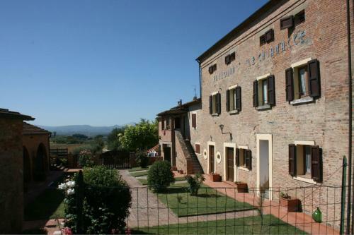 Chianacce Apartment Sleeps 4 Pool