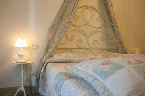 Il Borgo Villa Sleeps 3 Pool Air Con Wifi