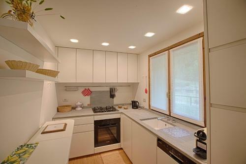Apartamento Altido Striking Flat With Stunning Views And Parking