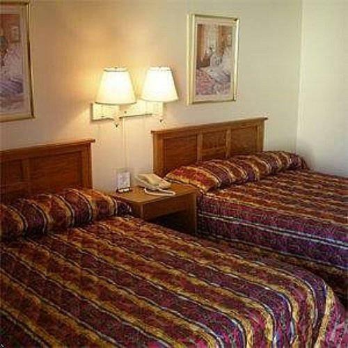 Motel Red Carpet Inn Starke