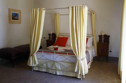 Dolciano Villa Sleeps 2 Pool Air Con Wifi
