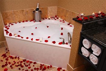 Hotel Chateau Elan Winery & Resort