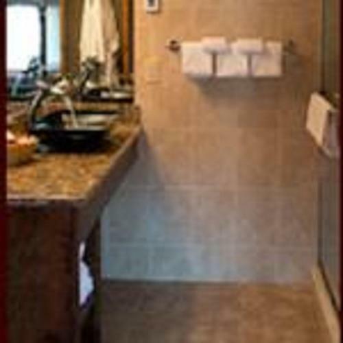 Capitol Plaza Hotel & Conference Center