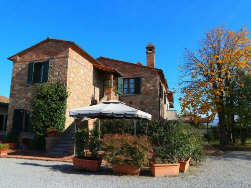 Modern Holiday Home In Foiano Della Chiana With Pool