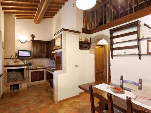 Tranquil Home In Foiano Della Chiana With Terrace