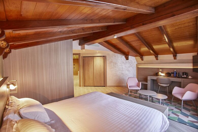Grand Plaza Hotel & Wellness