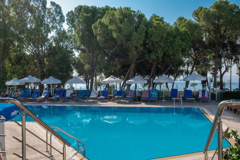 Hotel Park Beach(.)