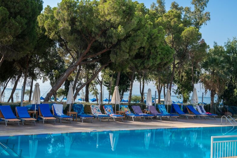 Hotel Park Beach(.)
