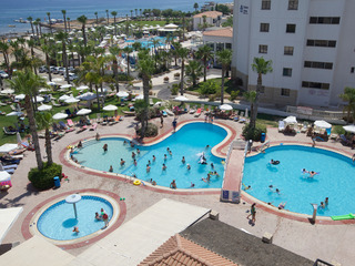 Anastasia Hotel(.)