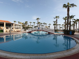 Anastasia Hotel(.)