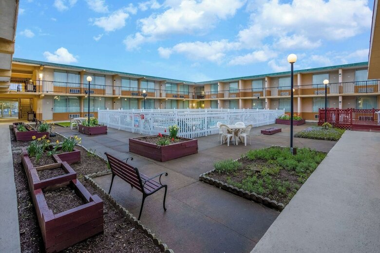 Hotel Ramada By Wyndham Rome - Verona