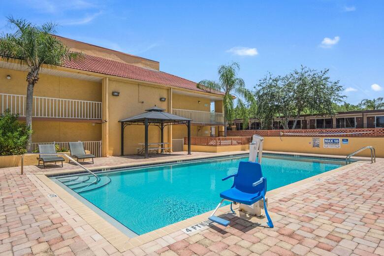 Hotel Howard Johnson - Port Richey