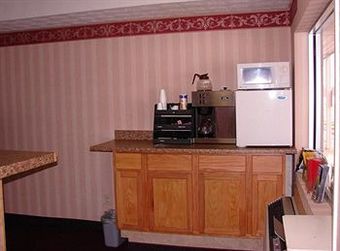 Motel Red Carpet Inn Parkersburg