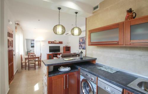 One-bedroom Holiday Home In Gebas
