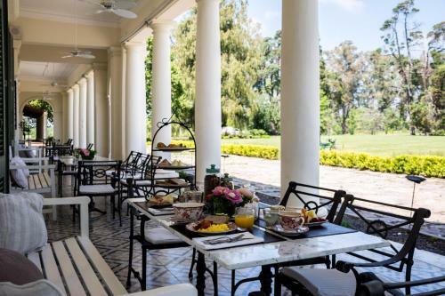 Estancia La Paz Hotel