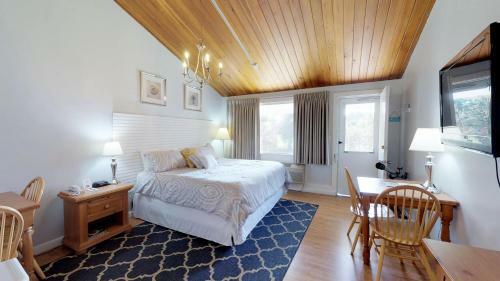 Hotel Island Inn