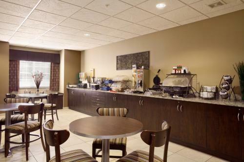 Hotel Microtel Inn & Suites