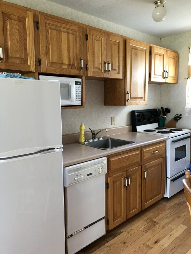 Anne Shirley Motel & Cottages