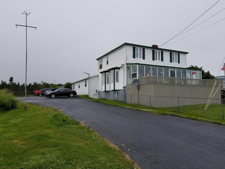Motel Edge Of The Avalon Inn