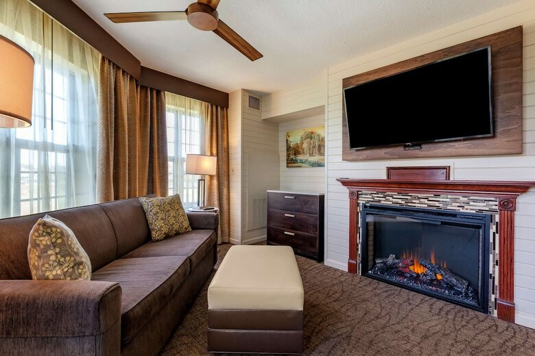 Best Western Premier Bridgewood Hotel Resort