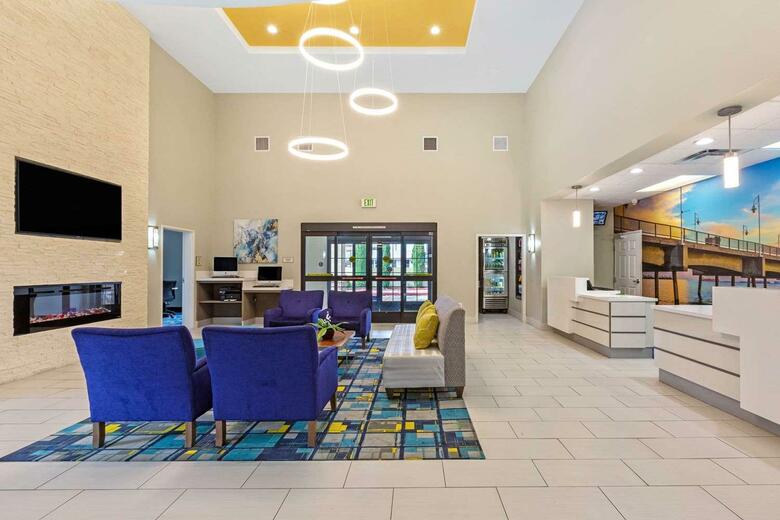 Hotel La Quinta Inn & Suites Ne Long Beach / Cypress