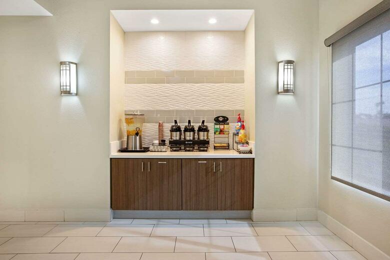 Hotel La Quinta Inn & Suites Ne Long Beach / Cypress