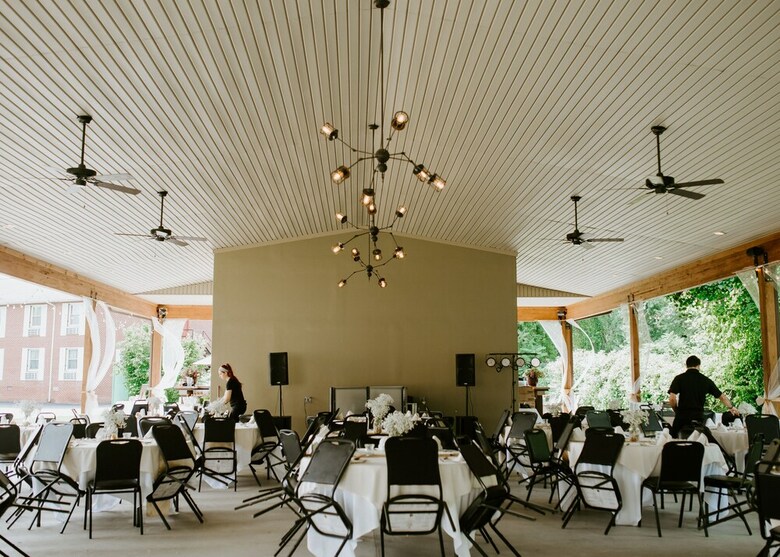 Hotel Bicentennial Inn