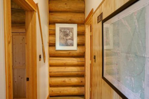 Beautiful Log Chalet Near Fernie, B.c.