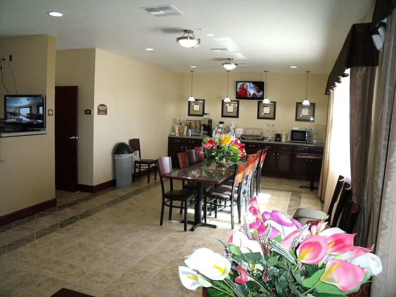 Motel Irish Inn And Suites