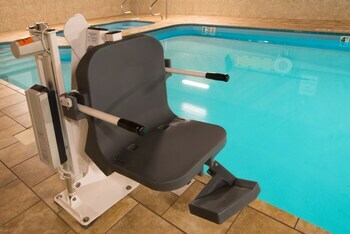 Holiday Inn Express Hotel & Suites Wauseon