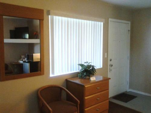 Maple Leaf Motel