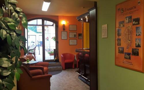 Hostal Penzi�n Max Ke?marok