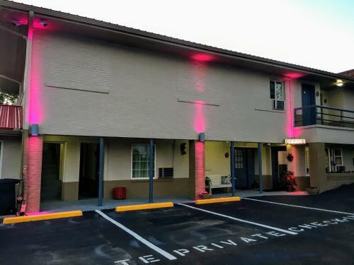 Motel Ellijay Inn