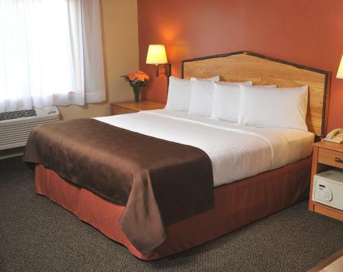 Hotel Americinn Lodge And Suites - Oswego