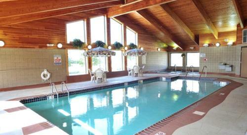 Hotel Americinn Lodge And Suites - Oswego