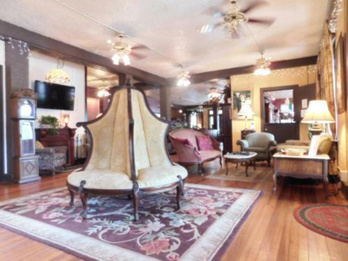 Cassadaga Hotel And Spiritual Center