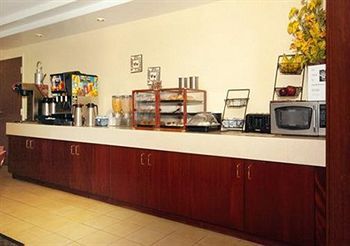 Hotel All Seasons Inn And Suites