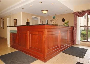 Hotel All Seasons Inn And Suites