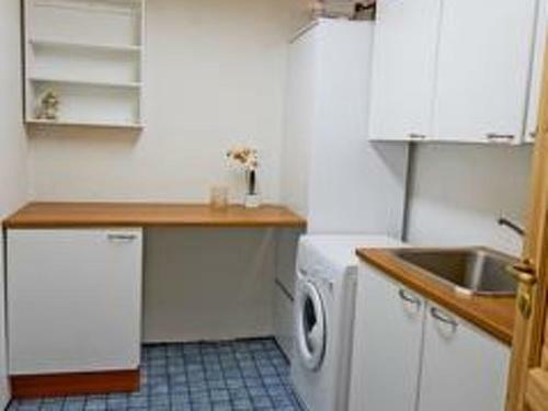 Holiday Home Juurakkopirtti