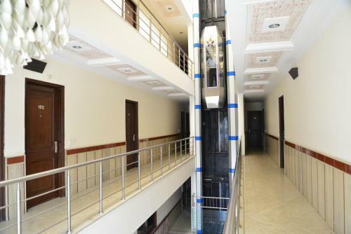 Hotel Maharaja Residency