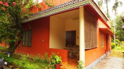 Hotel Deshadan Cliff & Beach Resort,varkala