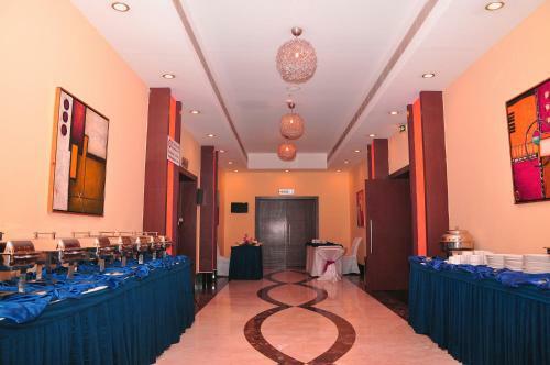 Hotel Sabari Classic