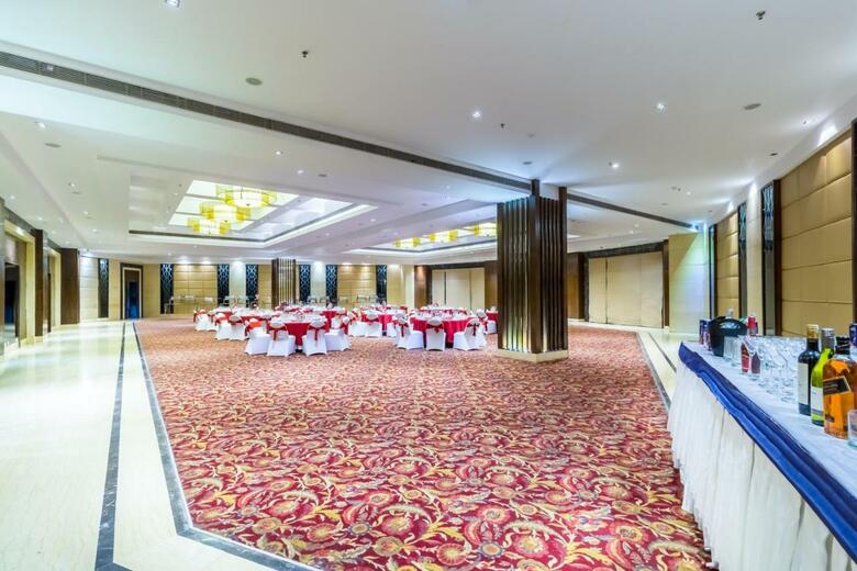 Hotel Golden Tulip Chandigarh, Panchkula