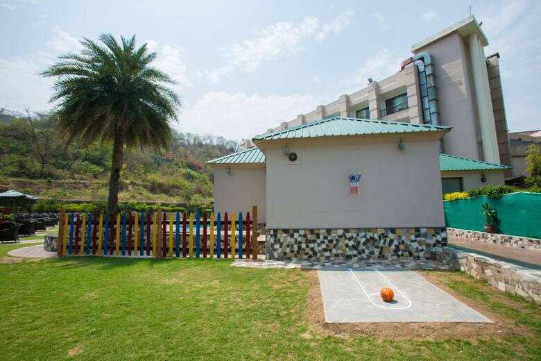 Hotel Golden Tulip Chandigarh, Panchkula